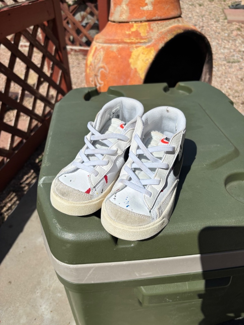 Nike White Mid-Top Sneakers with Black Swoosh and Paint Splatter Kids Size 10c - Picture 3 of 7
